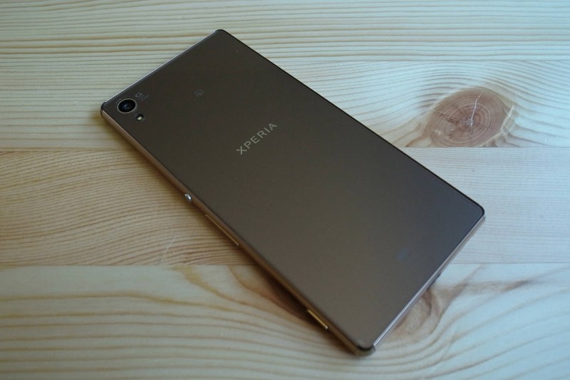 Spigen Crystal Clear Xperia Z4_05