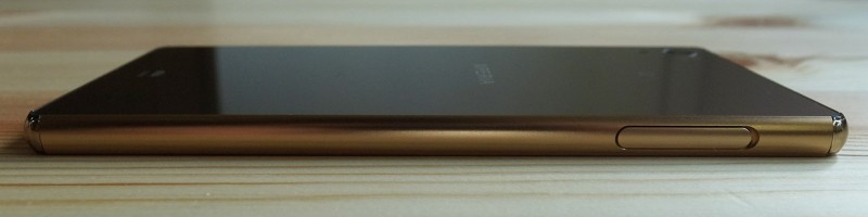 Xperia Z4 SOV31 review_02