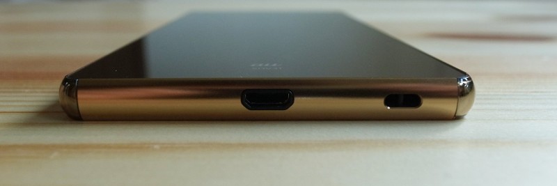 Xperia Z4 SOV31 review_04