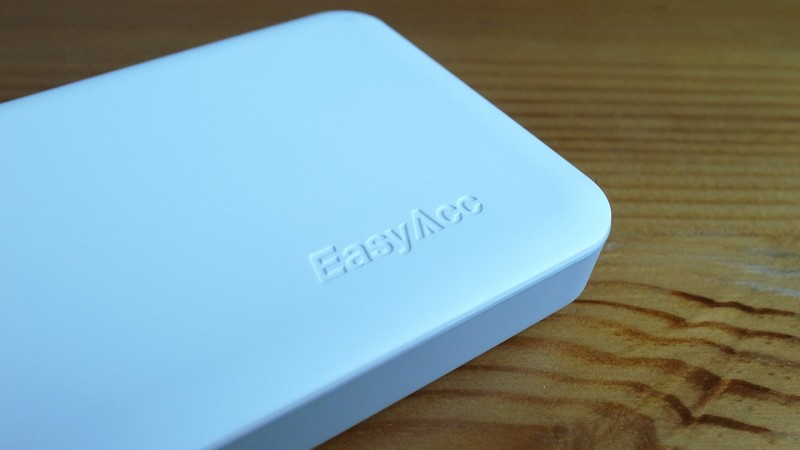 easyacc-10000mah-mobile-battery