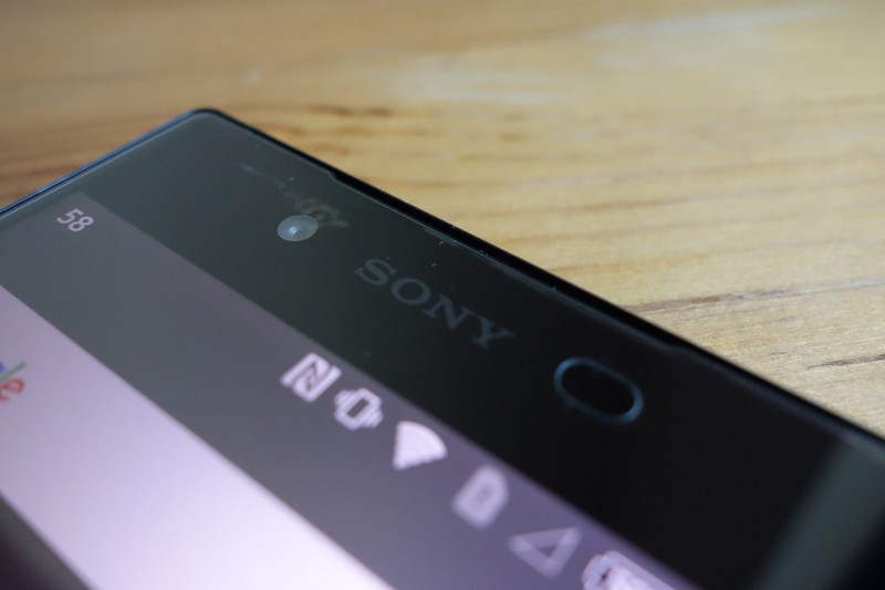 SPIGEN GLASt R Slim Xperia Z5_07