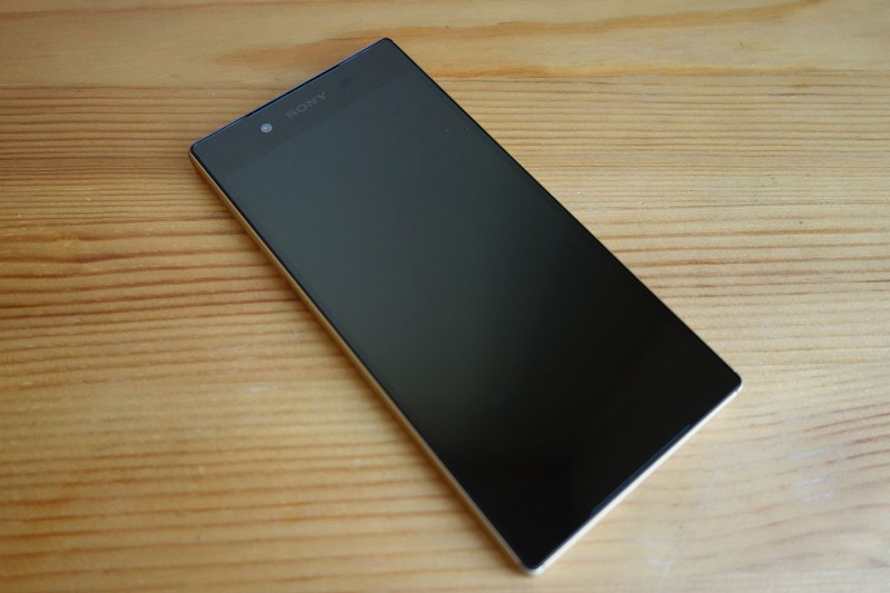 Xperia Z5 Dual E6683_1