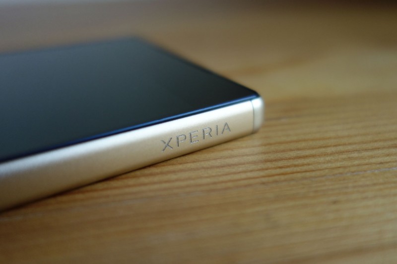 Xperia Z5 Dual E6683_10