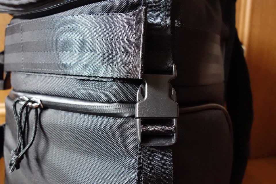 CHROME NIKO PACK 外観 縦ベルト