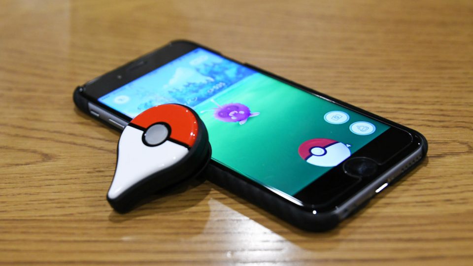 pokemon-go-plus-monster-ball