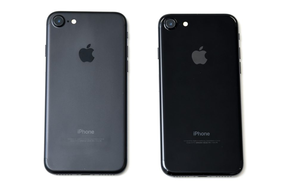 iPhone 7 ブラック ジェットブラック 比較 写真_1