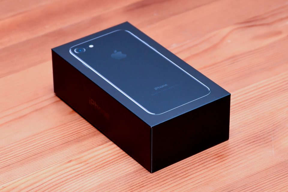 iPhone 7 ジェットブラック 外観 フォトレビュー_1