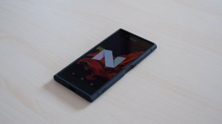 MIL規格取得で耐衝撃性バッチリのXperia XZ Premium用ケースSpigen「ラギッド・アーマー」レビュー