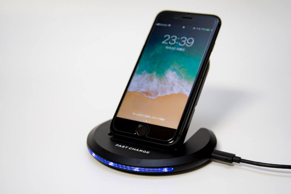 iPhone 8 Qi ワイヤレス充電器