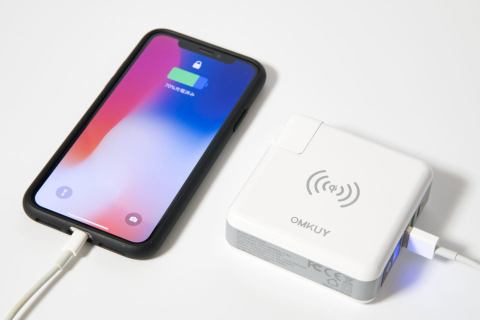 モバイルバッテリー qi ワイヤレス充電器でiPhone Xを充電