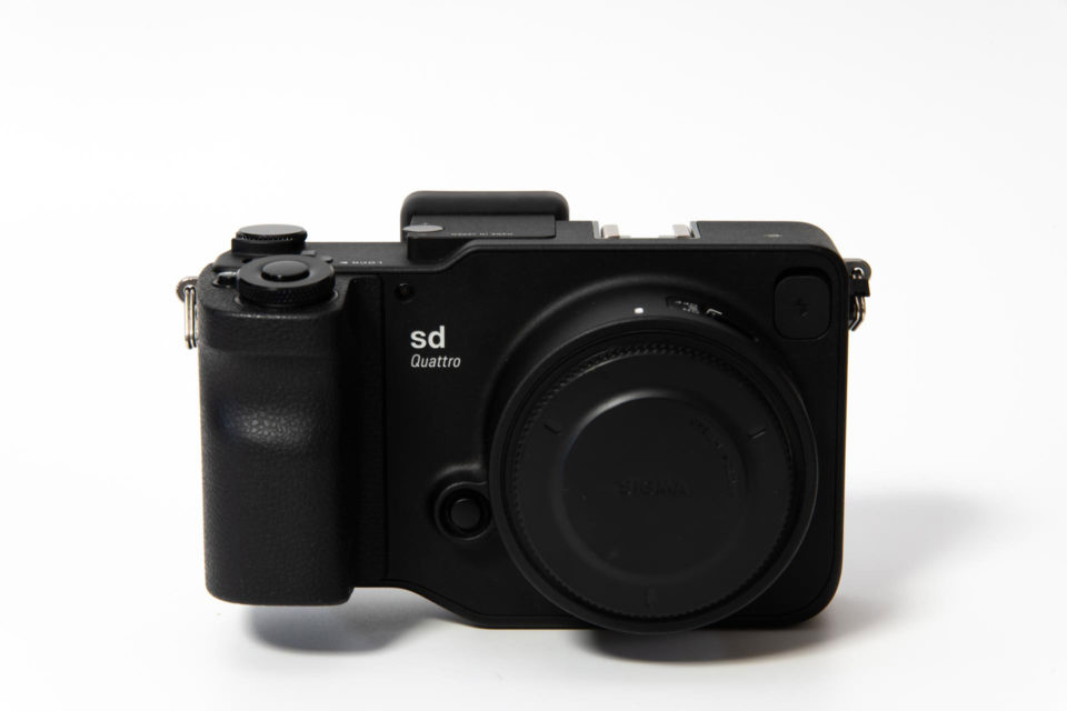 SIGMA sd Quattro 正面