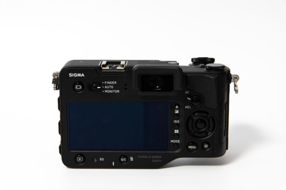 SIGMA sd Quattro 背面