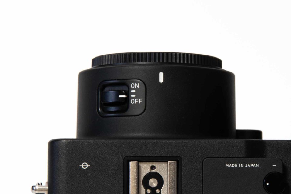 SIGMA sd Quattro 電源ボタン