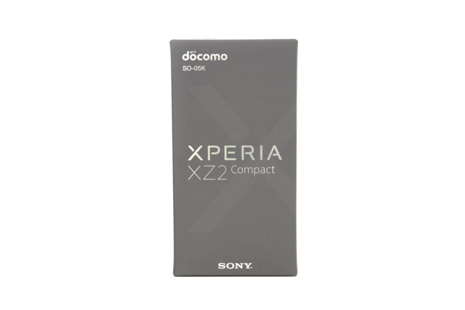 Xperia XZ2 Compact SO-05Kの箱