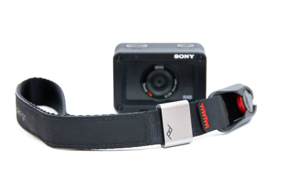 RX0のリストストラップとしてPeak Design Cuffはオススメ