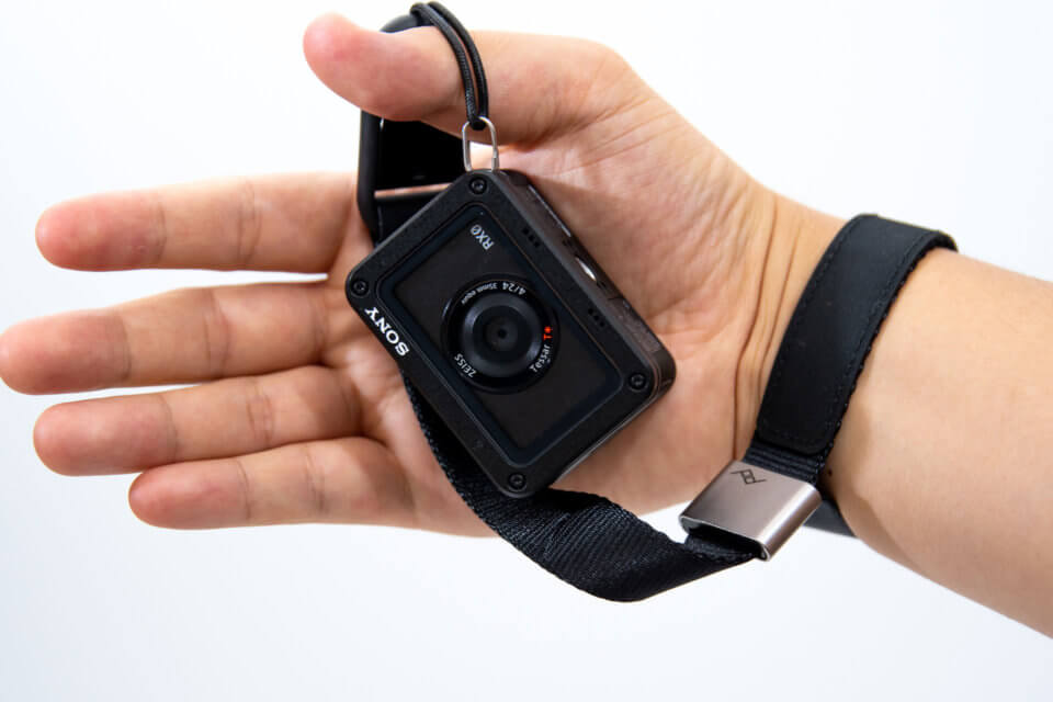 Peak Design Cuffは手首にピッタリ合わせられる