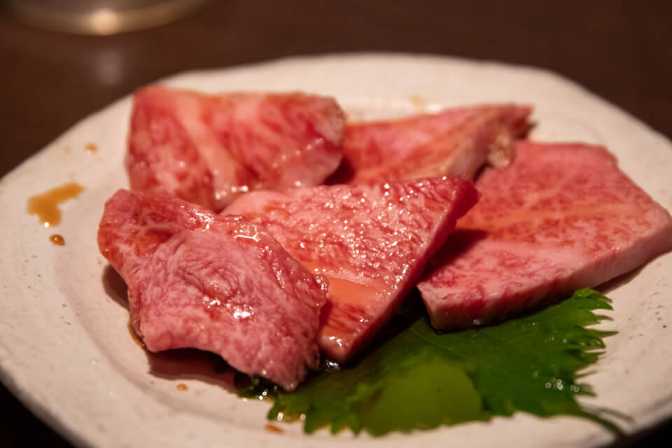 コスパ最強の焼肉屋「万両」で、でこ肉会 in 大阪やってきた
