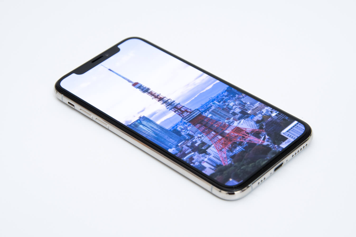 iPhone XSのガラスフィルムが割れたのでNIMASOの2枚入のガラスフィルムを購入