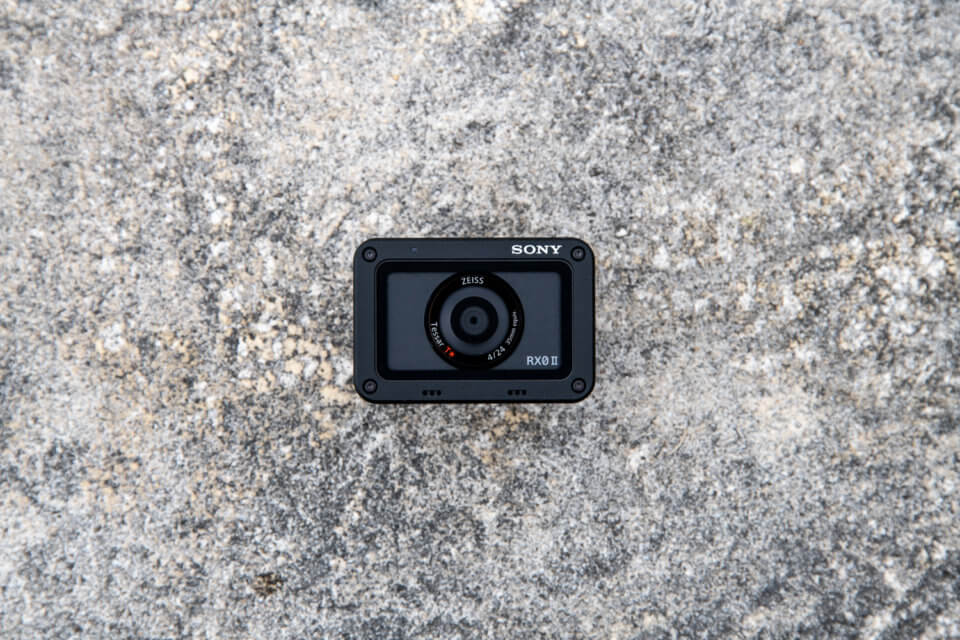 SONY RX0 II を購入。ファーストインプレッションとかRX0との比較とか