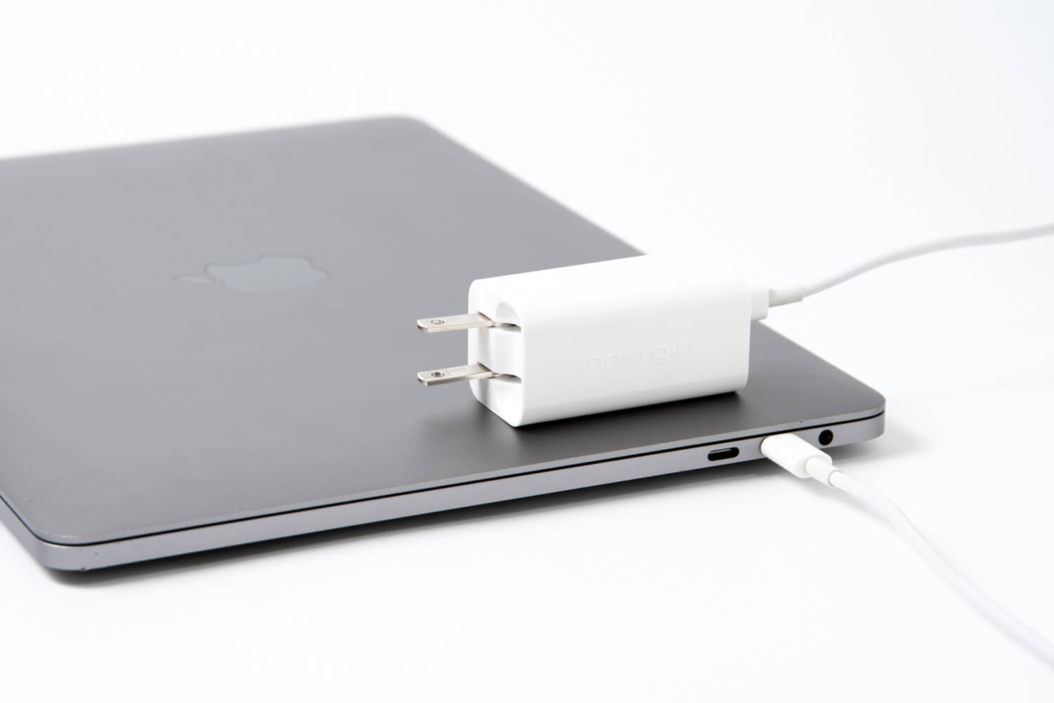 「Innergie 60C Pro」レビュー。Apple純正の半分サイズのUSB PD 60W充電器、すごい