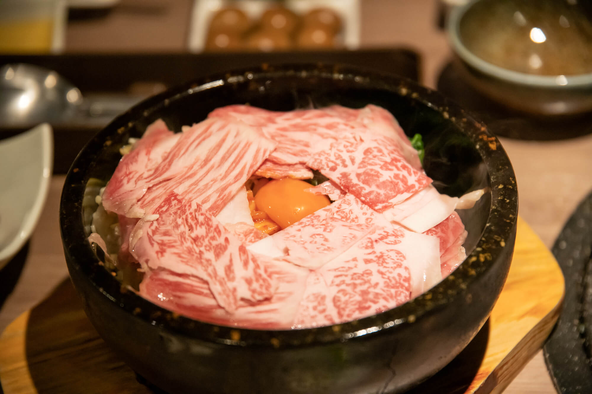 肉と日本酒の石焼ビビンバ