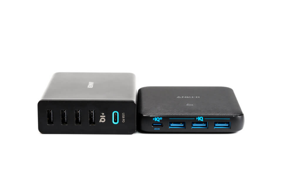Anker PowerPort Atom III Slim (Four Ports）とAnker PowerPort+ 5 USB-C Power Deliveryの比較