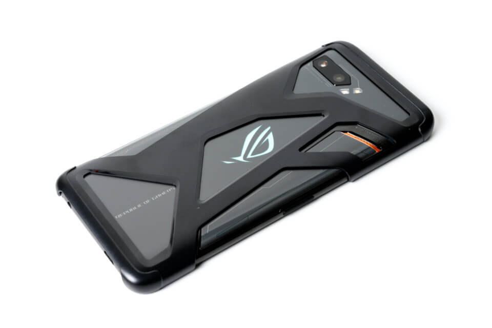 ROG Phone II にAero Caseを装着したところ