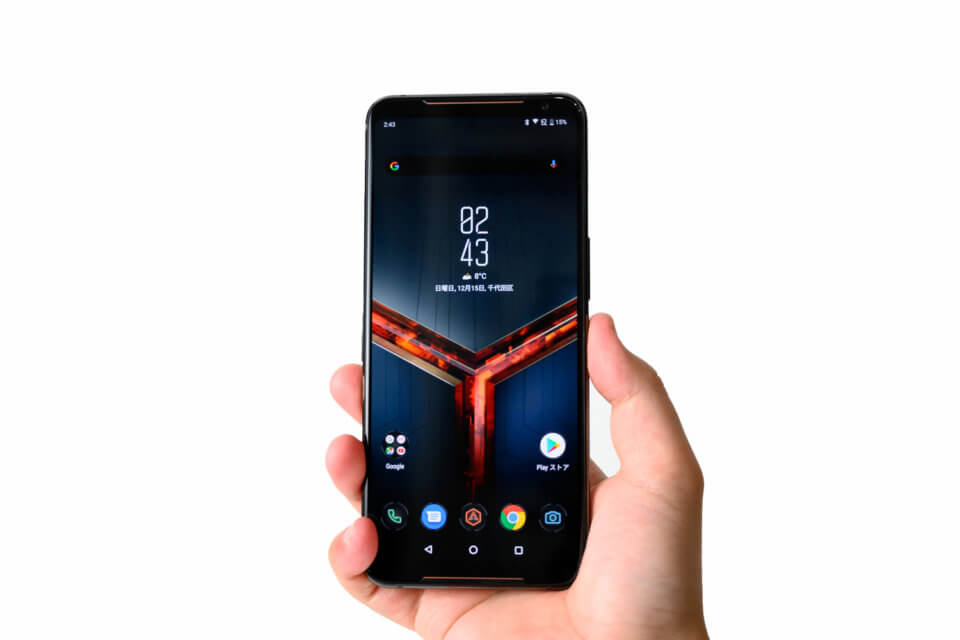 ROG Phone II を持ったところ