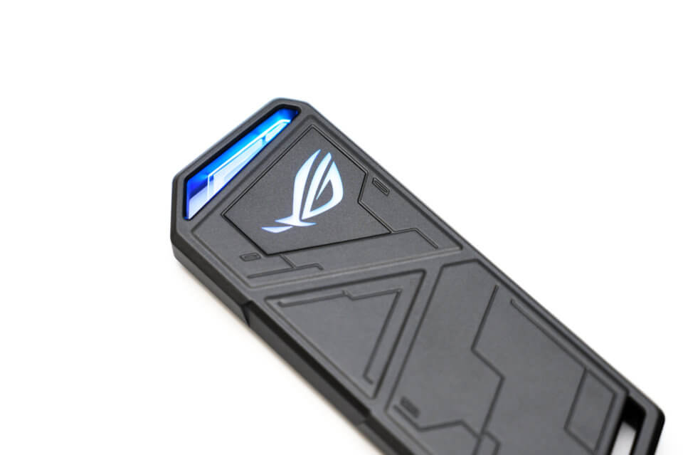 ASUS ROG Strix Arion レビュー！1GB/s超の高速データ転送が可能な外付けM.2 SSDケース