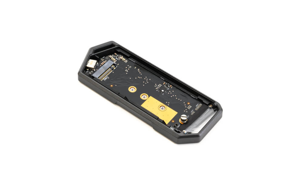 ASUS ROG Strix ArionのSSD取付部