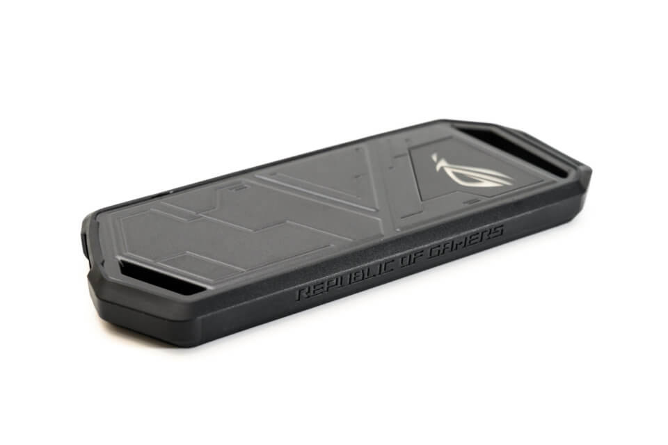 ASUS ROG Strix Arionのバンパー
