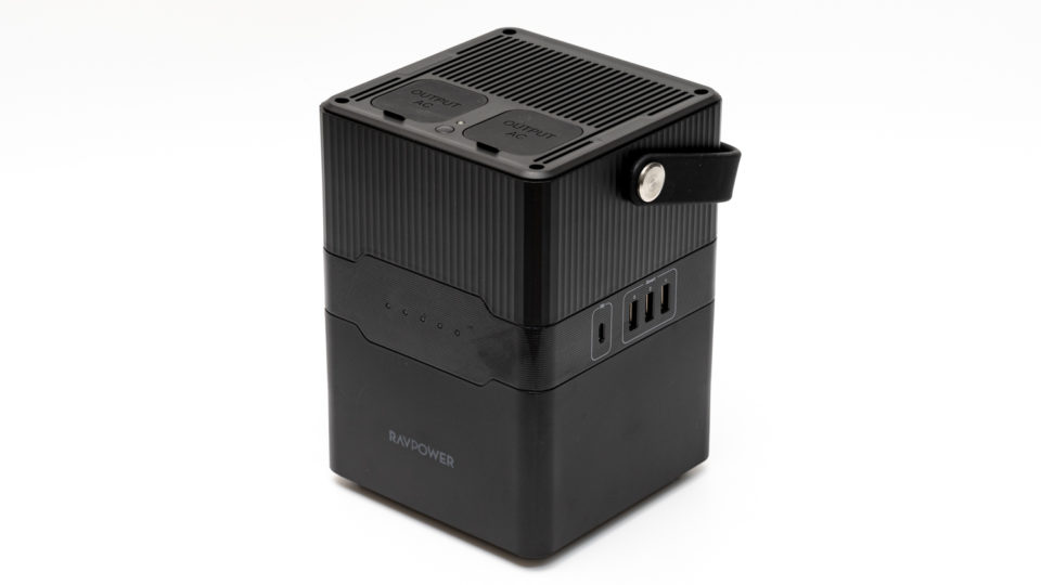 RAVPower RP‐PB187 レビュー。容量70,200mAhでアウトドアや非常時に便利なポータブル電源