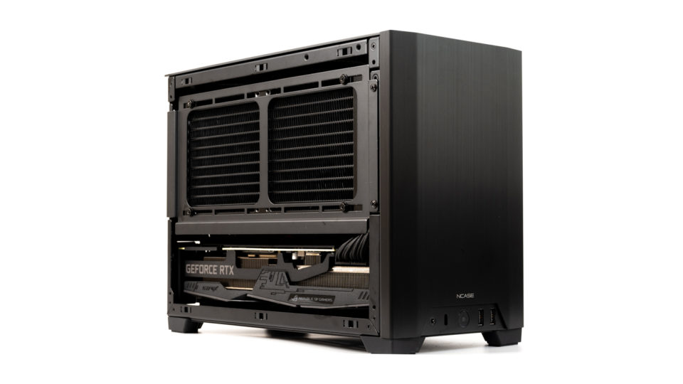 Ncase M1 v6.1 × Ryzen 9 3900Xで自作PCを組みました。小型ケース、かなり大変