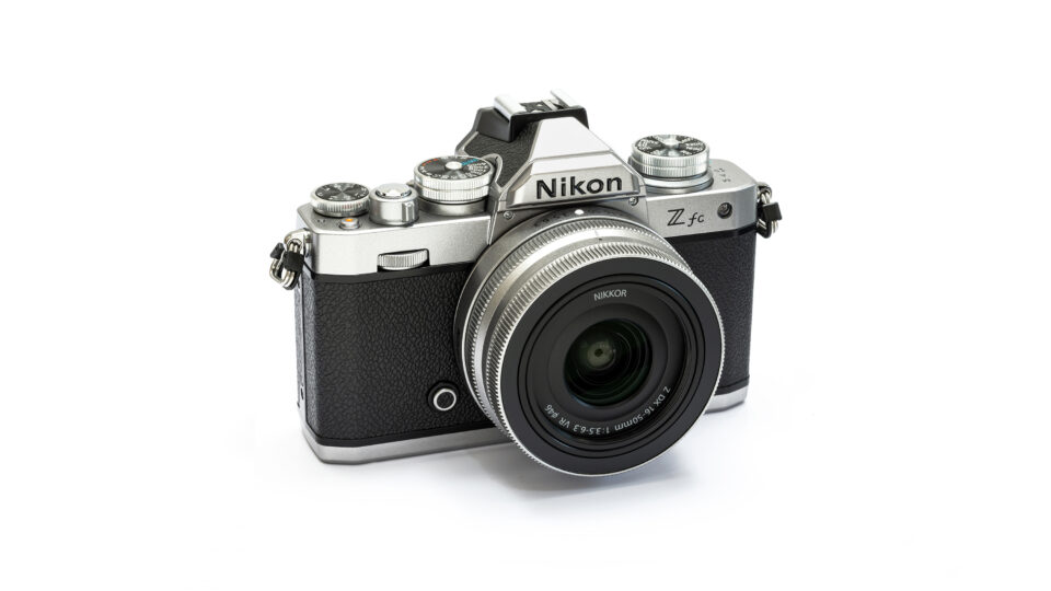 Nikon Z fc 開封＆外観レビュー