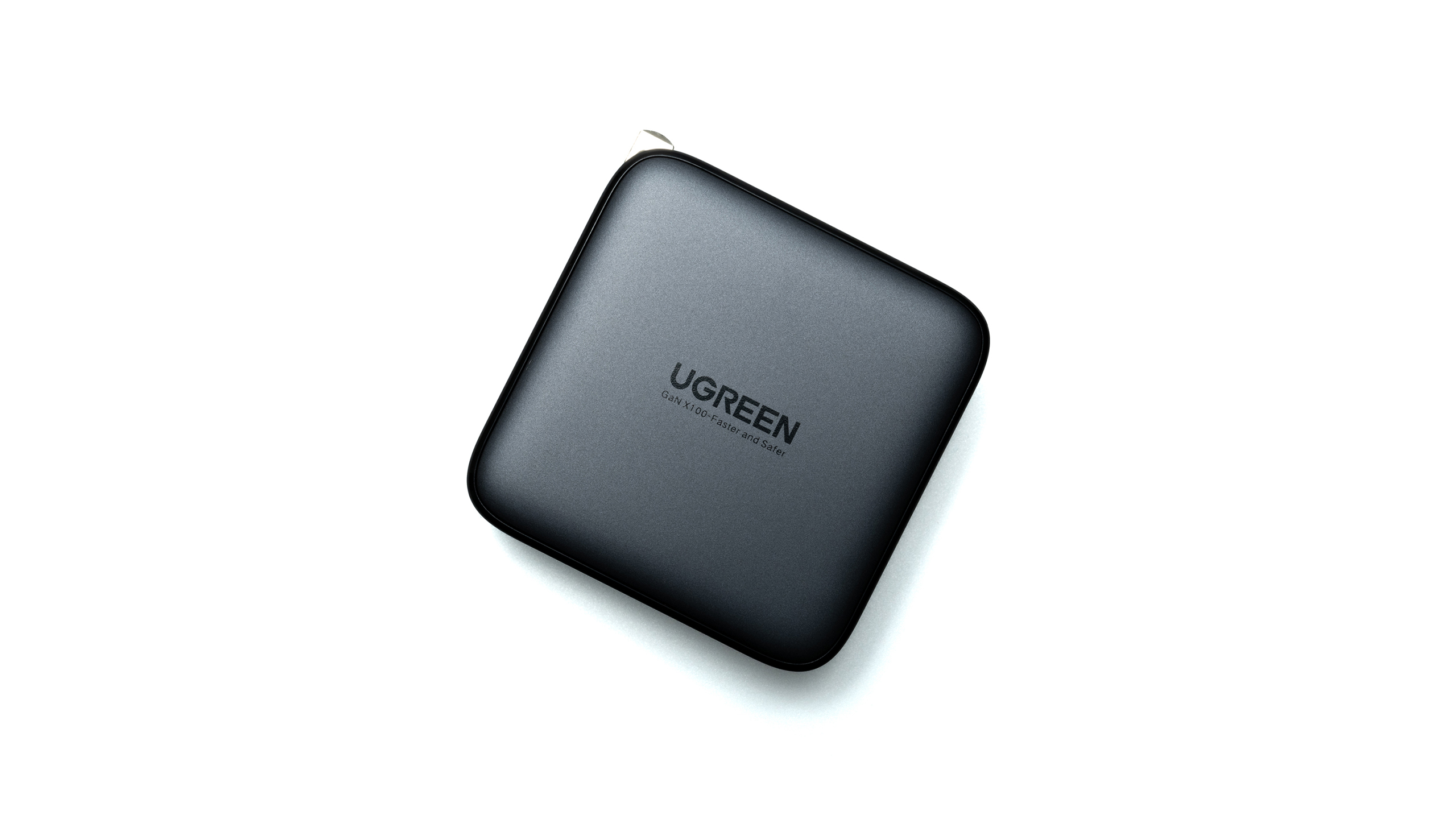 2ポート利用時に65W + 30Wで出力できるUGREENのコンパクトな100W USB充電器をレビュー