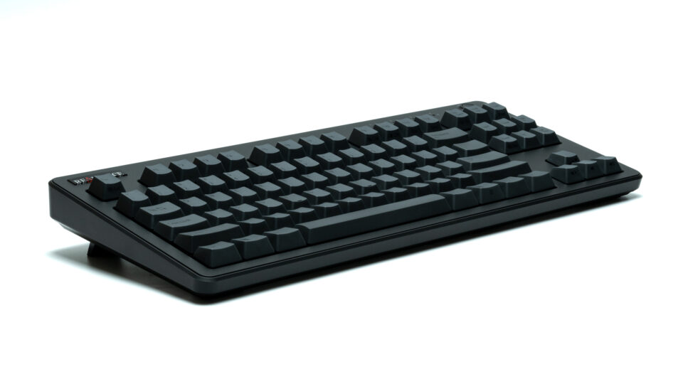 REALFORCE R3 R3HD11のスタンドを立てた状態
