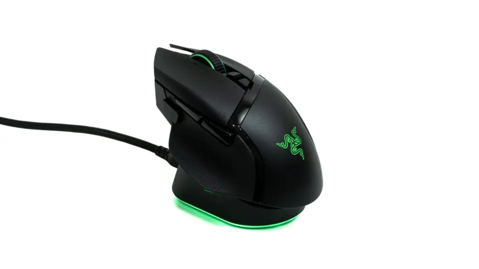 Razer Mouse Dock Pro レビュー：Basilisk V3 Proユーザーには必須レベルなマウスドック
