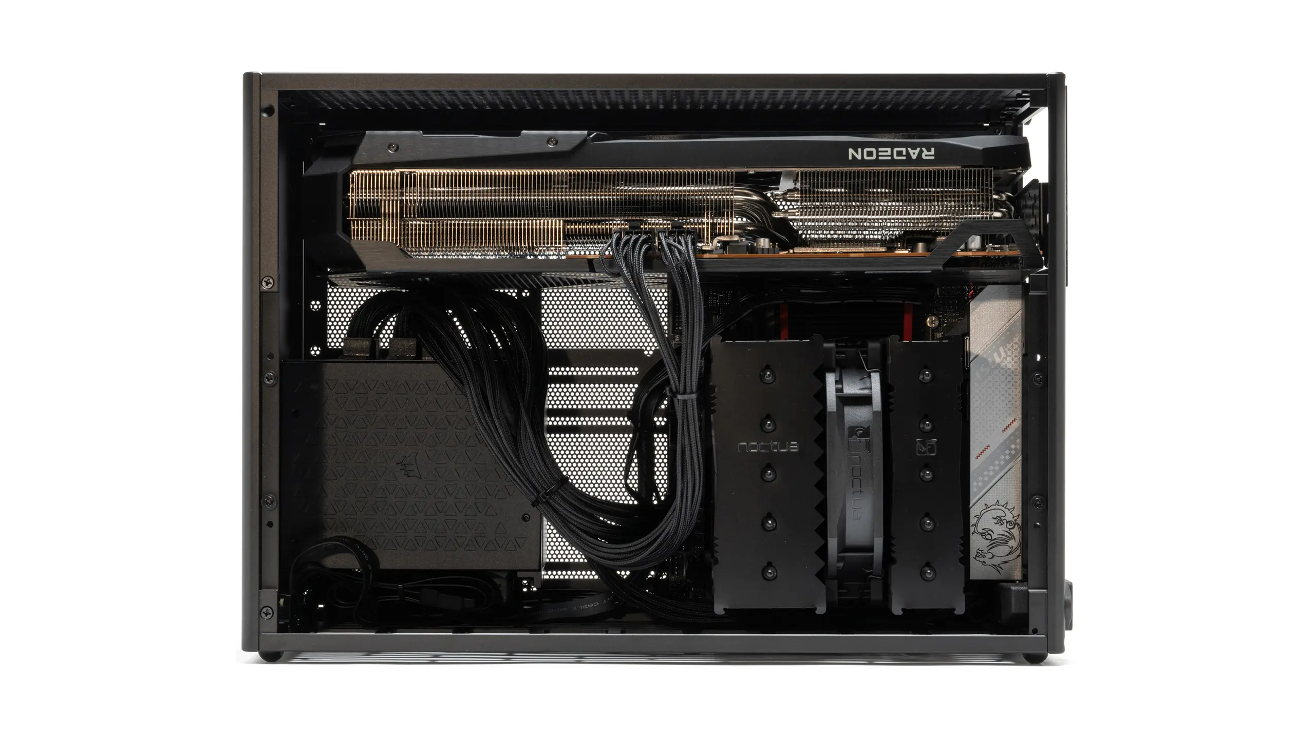 NCASE M2で組む小型ゲーミングPC｜ベンチマーク編