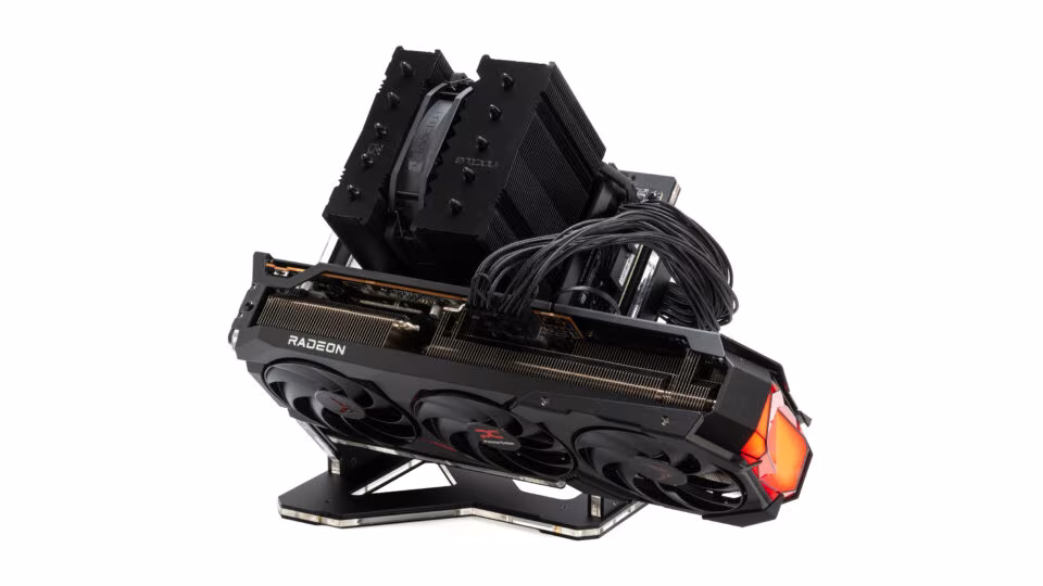 GEEEK Rhino SでPC組んでみた。見た目で選んでもちゃんと使えるオープンフレームケース