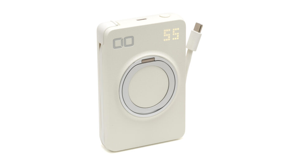CIO SMARTCOBY Ex05 Wireless2.2 Pro CABLE SS10K レビュー：スタンドになるリング付き、10000mAhの全部入りワイヤレスバッテリー